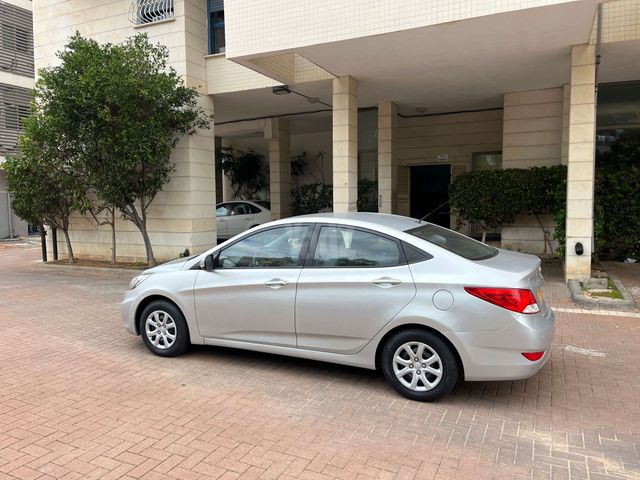 יונדאי אקסנט i25