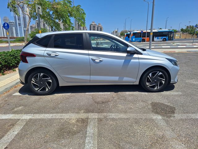 יונדאי i20