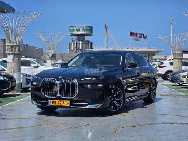 סדרה 7 Elegant 750e פלאג-אין אוט׳ 3.0 (313 כ״ס)