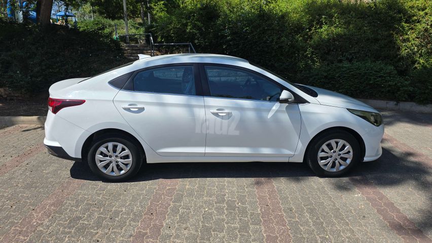 יונדאי אקסנט i25
