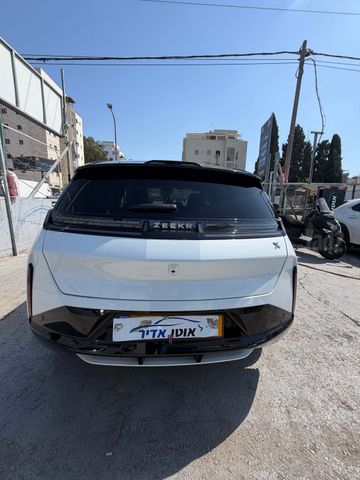 זיקר X