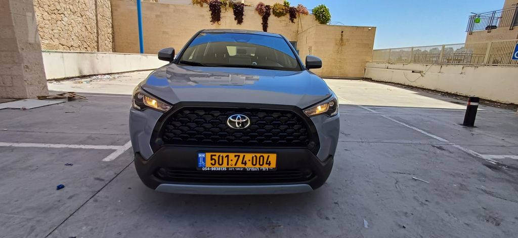 טויוטה קורולה קרוס