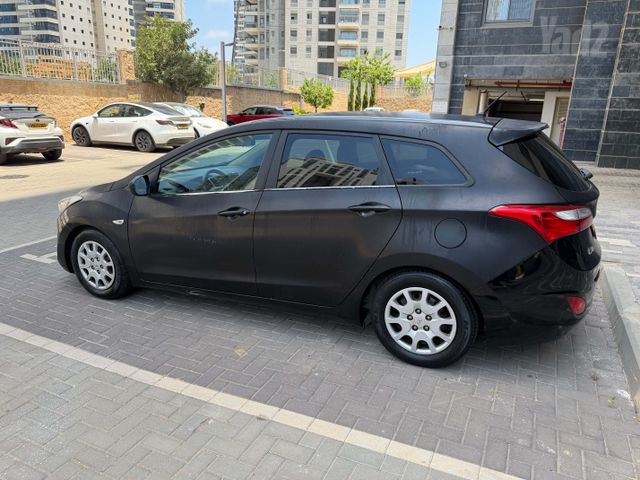יונדאי i30