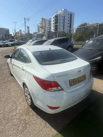 יונדאי אקסנט i25