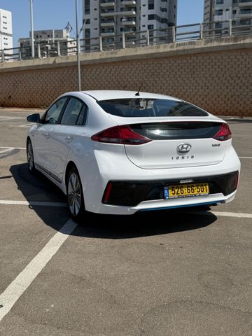 יונדאי איוניק