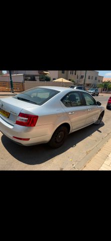 סקודה אוקטביה