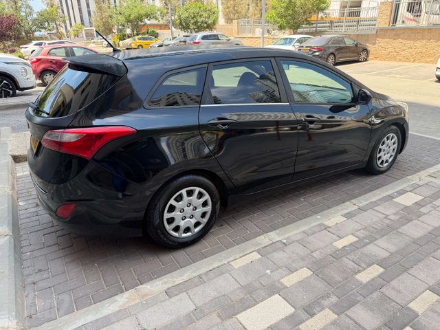 יונדאי i30