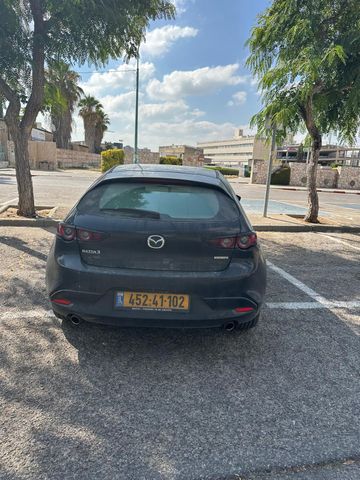 מאזדה 3