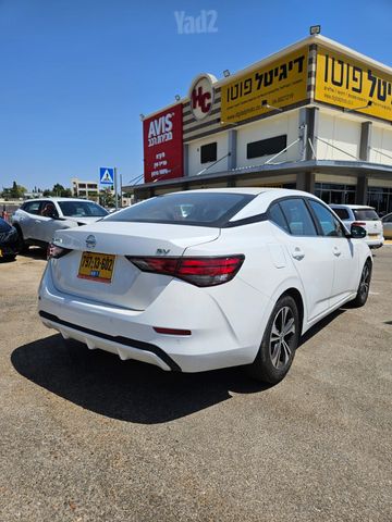 ניסאן סנטרה