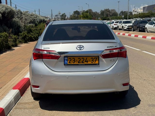 טויוטה קורולה