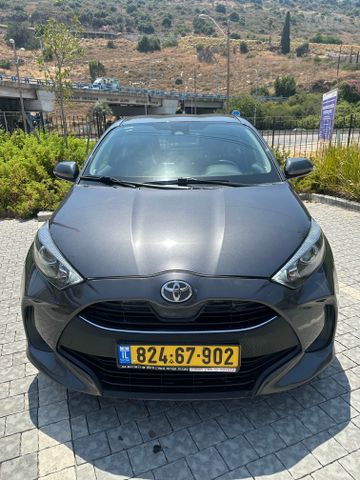 טויוטה יאריס