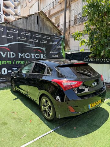 יונדאי i30