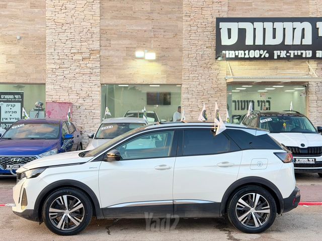 פיג'ו 3008