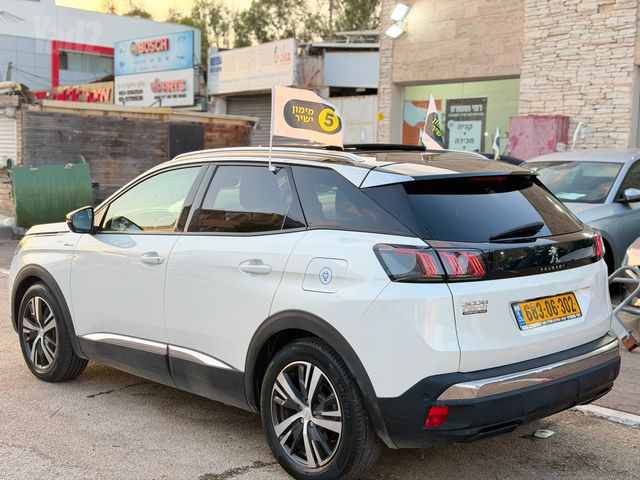 פיג'ו 3008