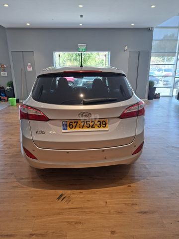 יונדאי i30