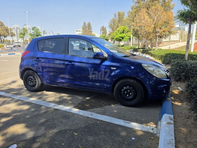 יונדאי i20