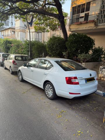 סקודה אוקטביה