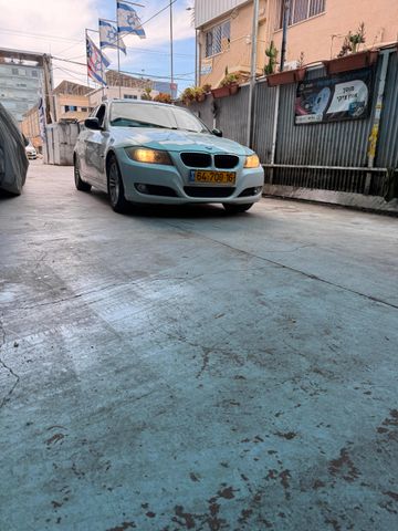 מודעת רכב ב מ וו סדרה 3