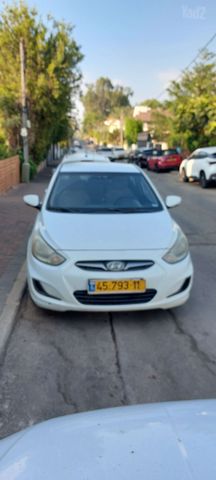 יונדאי אקסנט i25