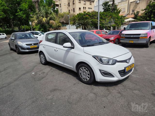 מודעת רכב יונדאי i20