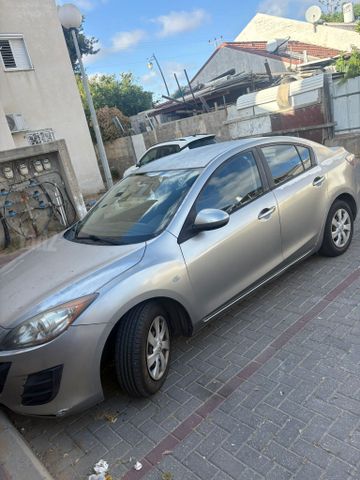 מאזדה 3