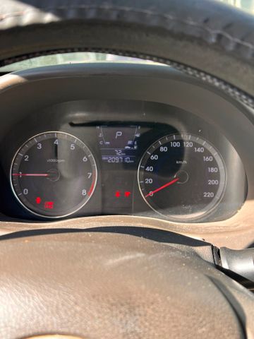 יונדאי אקסנט i25