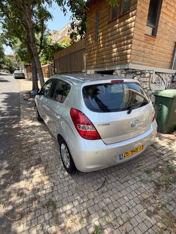 מודעת רכב יונדאי i20