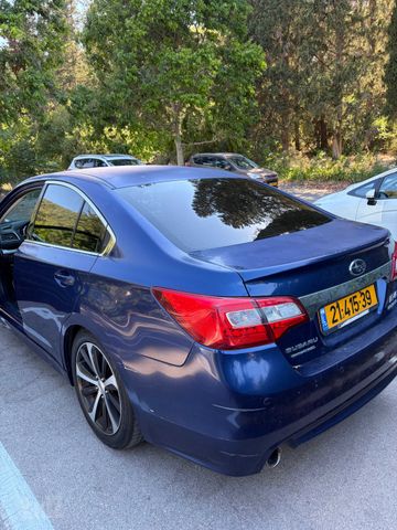 סובארו B4/לגאסי