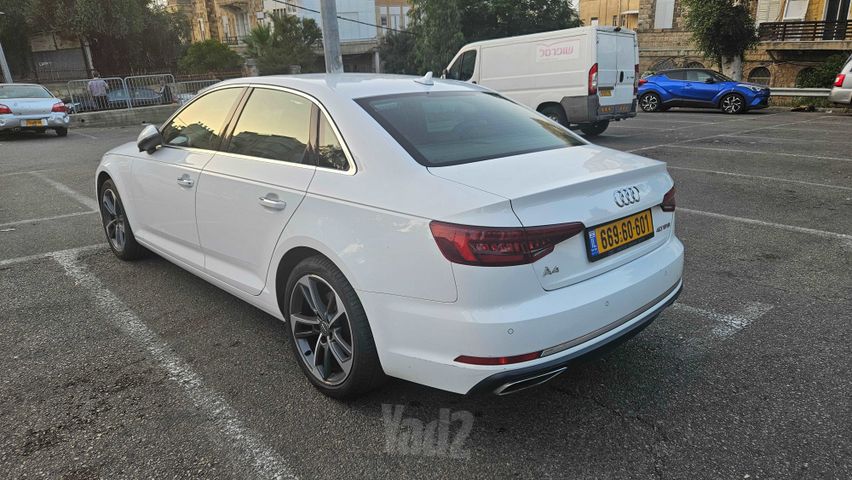 אאודי A4