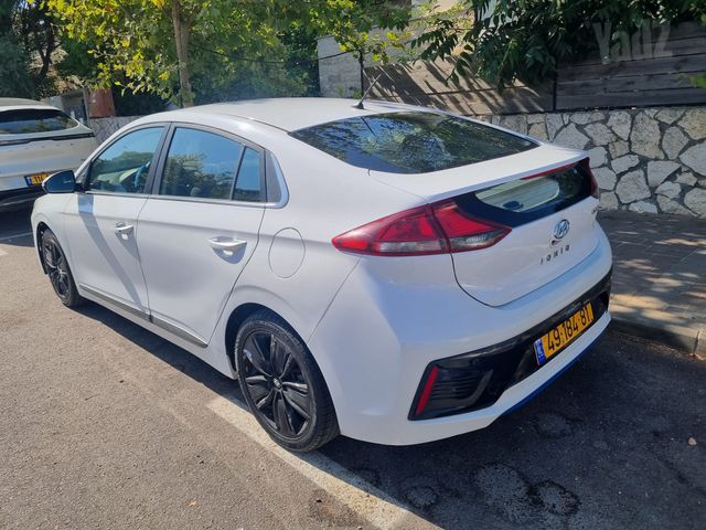 יונדאי איוניק