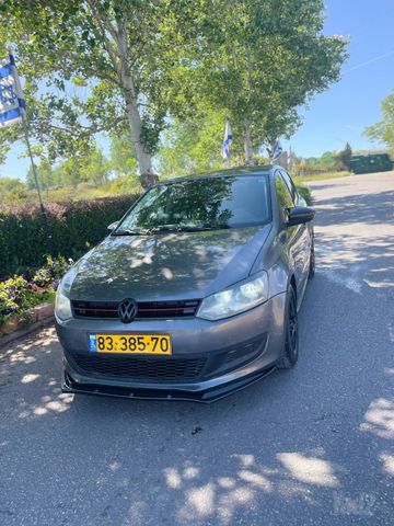 פולו  Comfortline אוט׳ 5 דל 1.2 (105 כ״ס)
