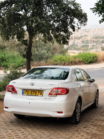 טויוטה קורולה