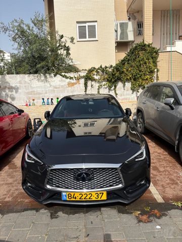 מודעת רכב אינפיניטי Q60