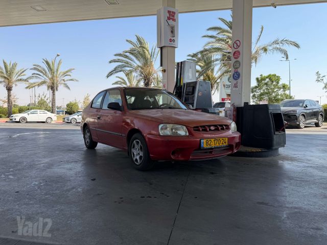 אקסנט i25 Esteem אוט׳ האצ'בק 3 דל 1.5 (91 כ״ס)