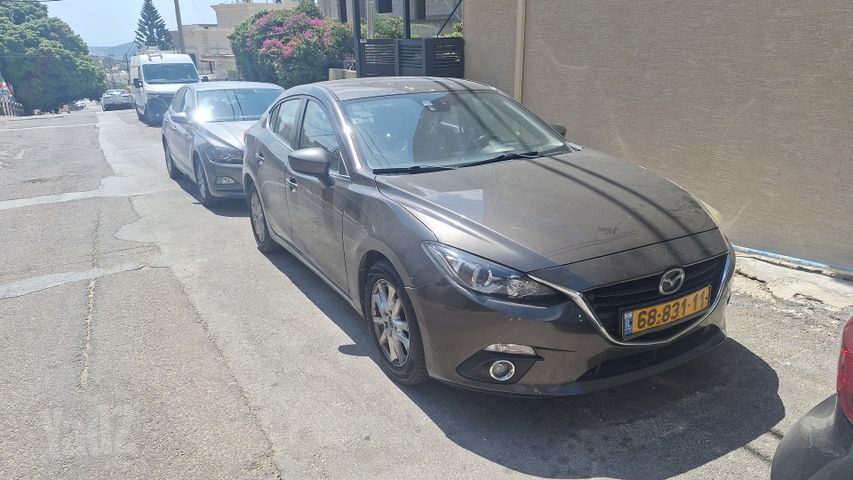 מודעת רכב מאזדה 3