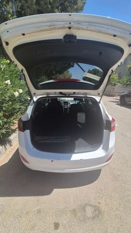 יונדאי i30