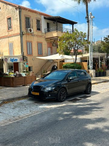 סיאט לאון