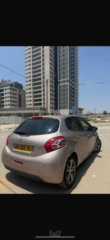 מודעת רכב פיג'ו 208