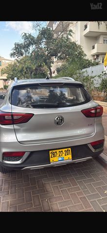 מודעת רכב אם ג'י ZS