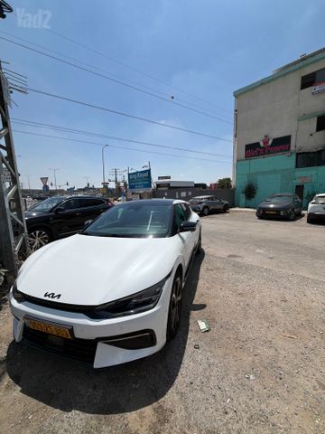 מודעת רכב קיה EV6
