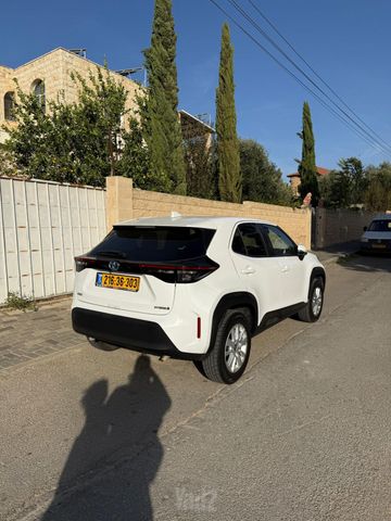 מודעת רכב טויוטה יאריס קרוס