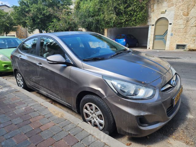יונדאי אקסנט i25