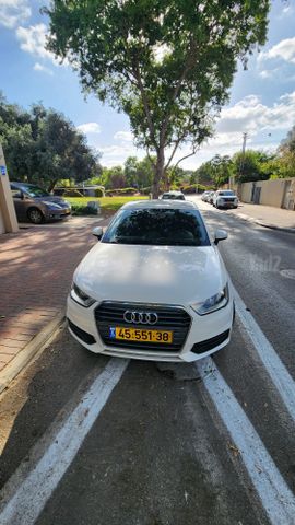 מודעת רכב אאודי A1