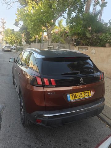 פיג'ו 3008