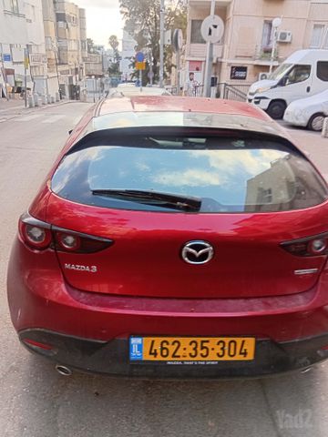מודעת רכב מאזדה 3