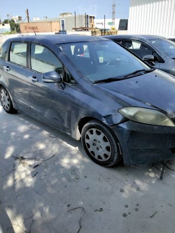 מודעת רכב הונדה FR-V