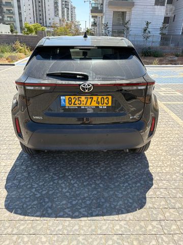 טויוטה יאריס קרוס