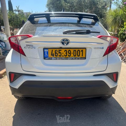 מודעת רכב טויוטה C-HR