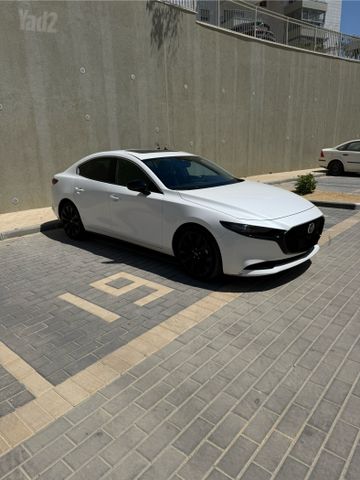 מאזדה 3