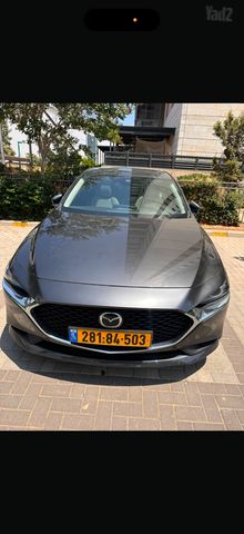 מודעת רכב מאזדה 3